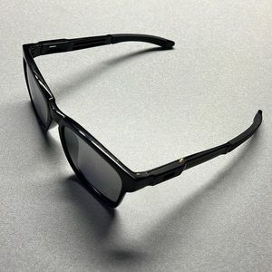 COPY - Oakley Catalyst